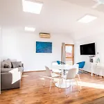 Seafront Seaview Center Old Town 1,2,3,4 By Rentistra Appartement