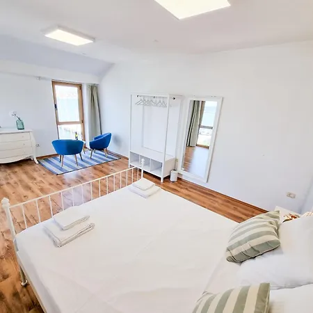 Seafront Seaview Center Old Town 1,2,3,4 By Rentistra Umag