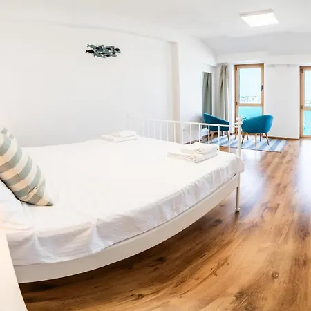 Seafront Seaview Center Old Town 1,2,3,4 By Rentistra Apartman Umag