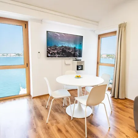 Seafront Seaview Center Old Town 1,2,3,4 By Rentistra