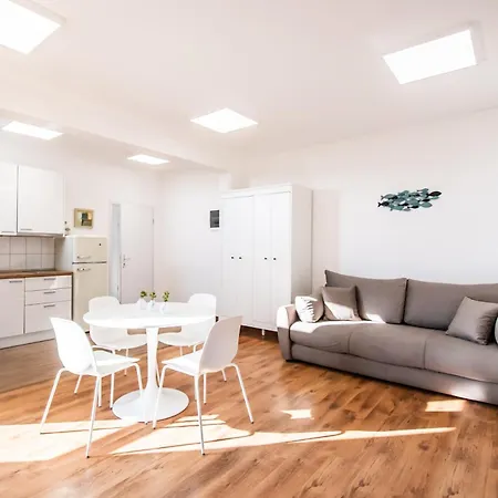 Seafront Seaview Center Old Town 1,2,3,4 By Rentistra Appartement *