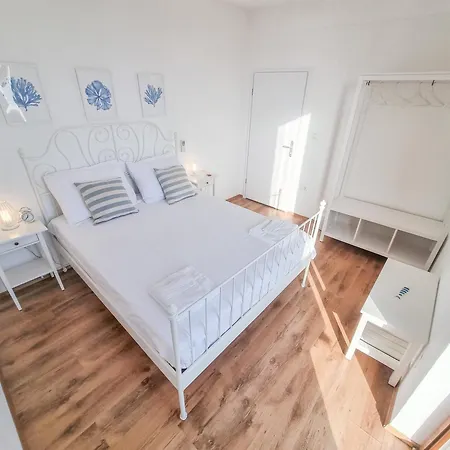 Appartement Seafront Seaview Center Old Town 1,2,3,4 By Rentistra Umag