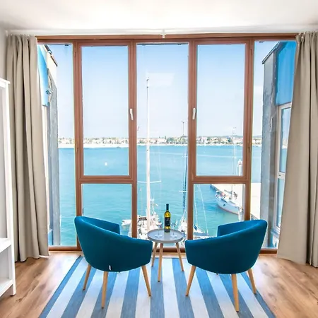 Seafront Seaview Center Old Town 1,2,3,4 By Rentistra *