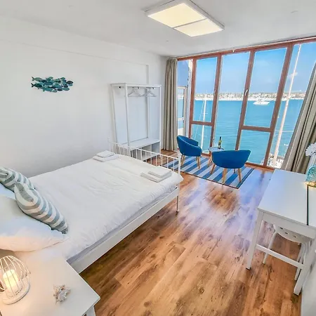 Apartment Seafront Seaview Center Old Town 1,2,3,4 By Rentistra *