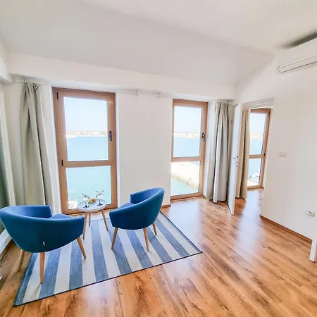 Apartment Seafront Seaview Center Old Town 1,2,3,4 By Rentistra