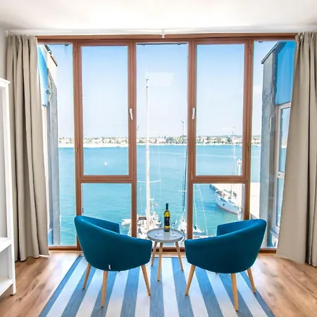 Seafront Seaview Center Old Town 1,2,3,4 By Rentistra